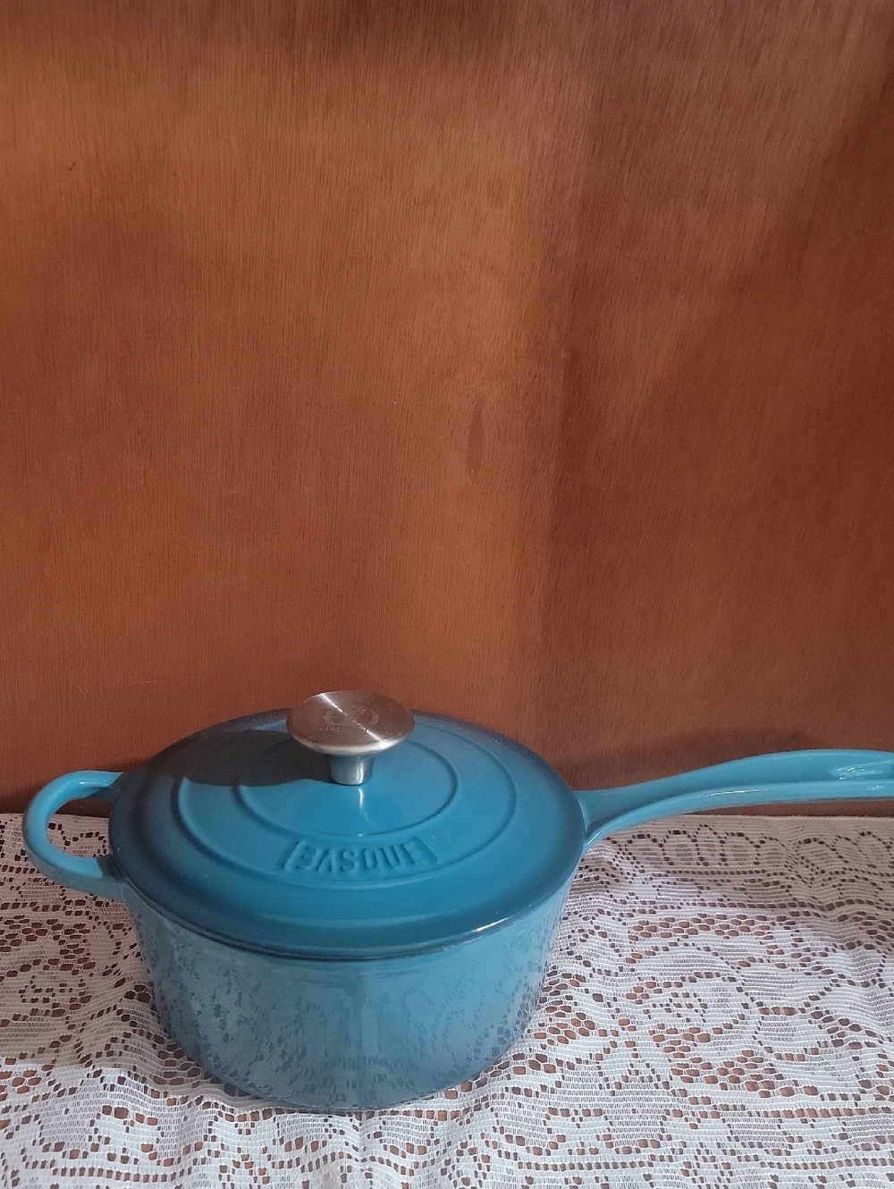 Basque Teal Enamel Saucepan with Lid 2 Qt